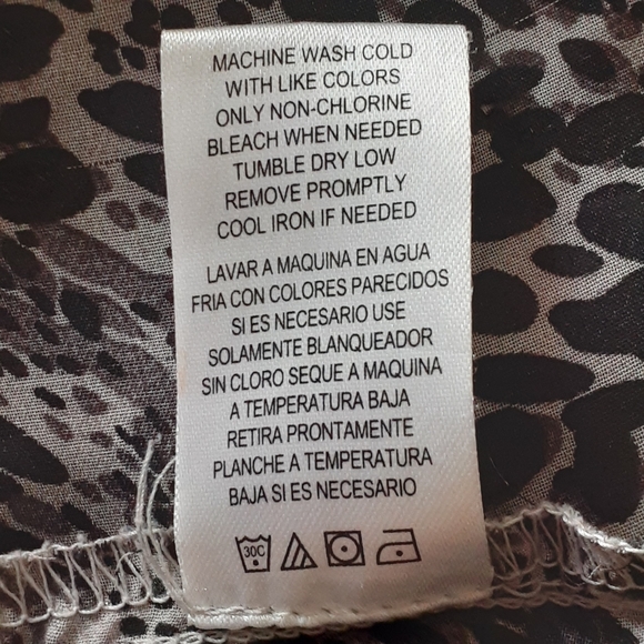 Adorable Peplum Waist Blouse - Picture 4 of 4